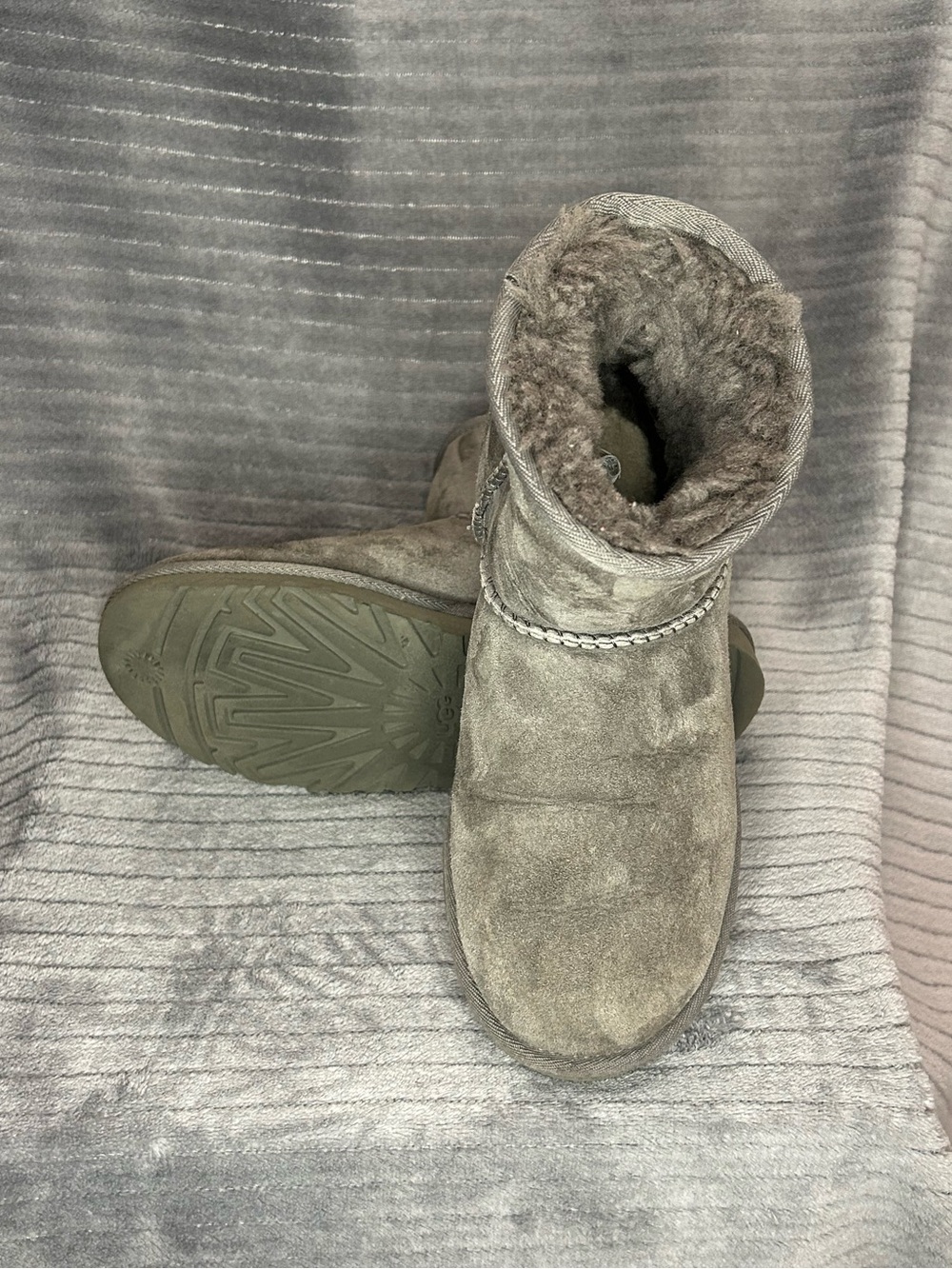 UGG Australia Classic Mini Boots 5854 Grey Suede Shearling Women's Size 5 US